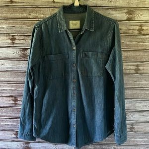Abercrombie‎ & Fitch Long-Sleeved Button-Down Chambray Top Size M
